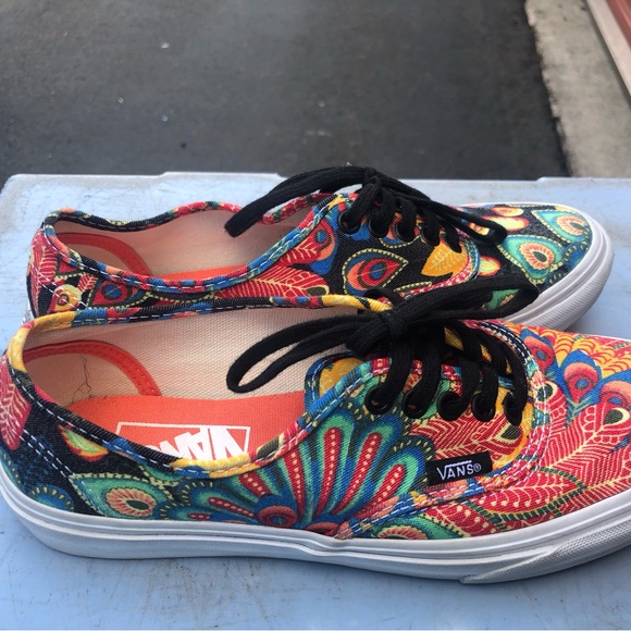 Van’s Rare Classic Lace Up Skate Shoes Mandala Peacock Feather Design Sneakers - Picture 12 of 16